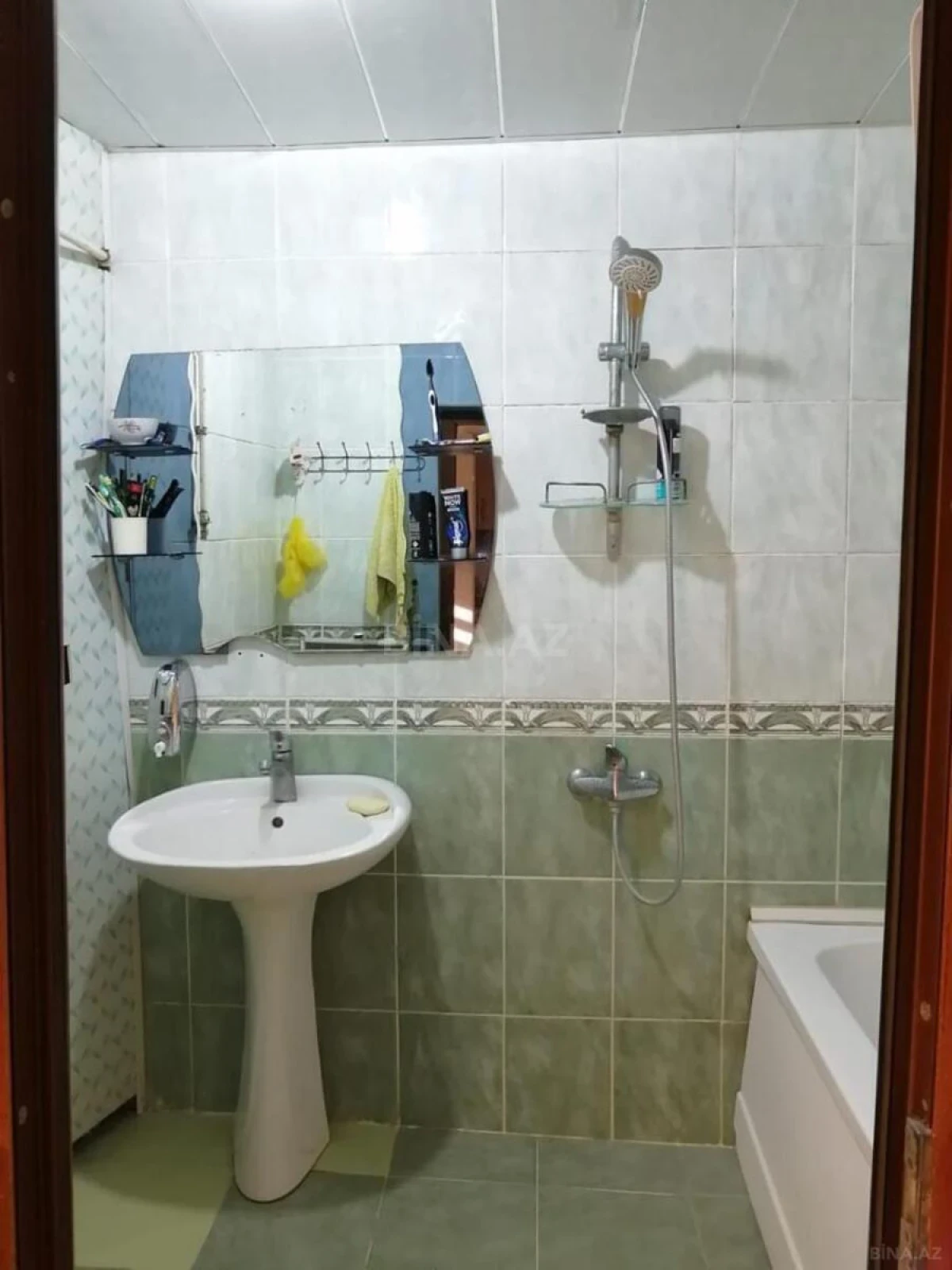Satılır 4 otaqlı mənzil 103 m²