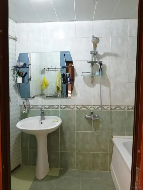 Satılır 4 otaqlı mənzil 103 m²