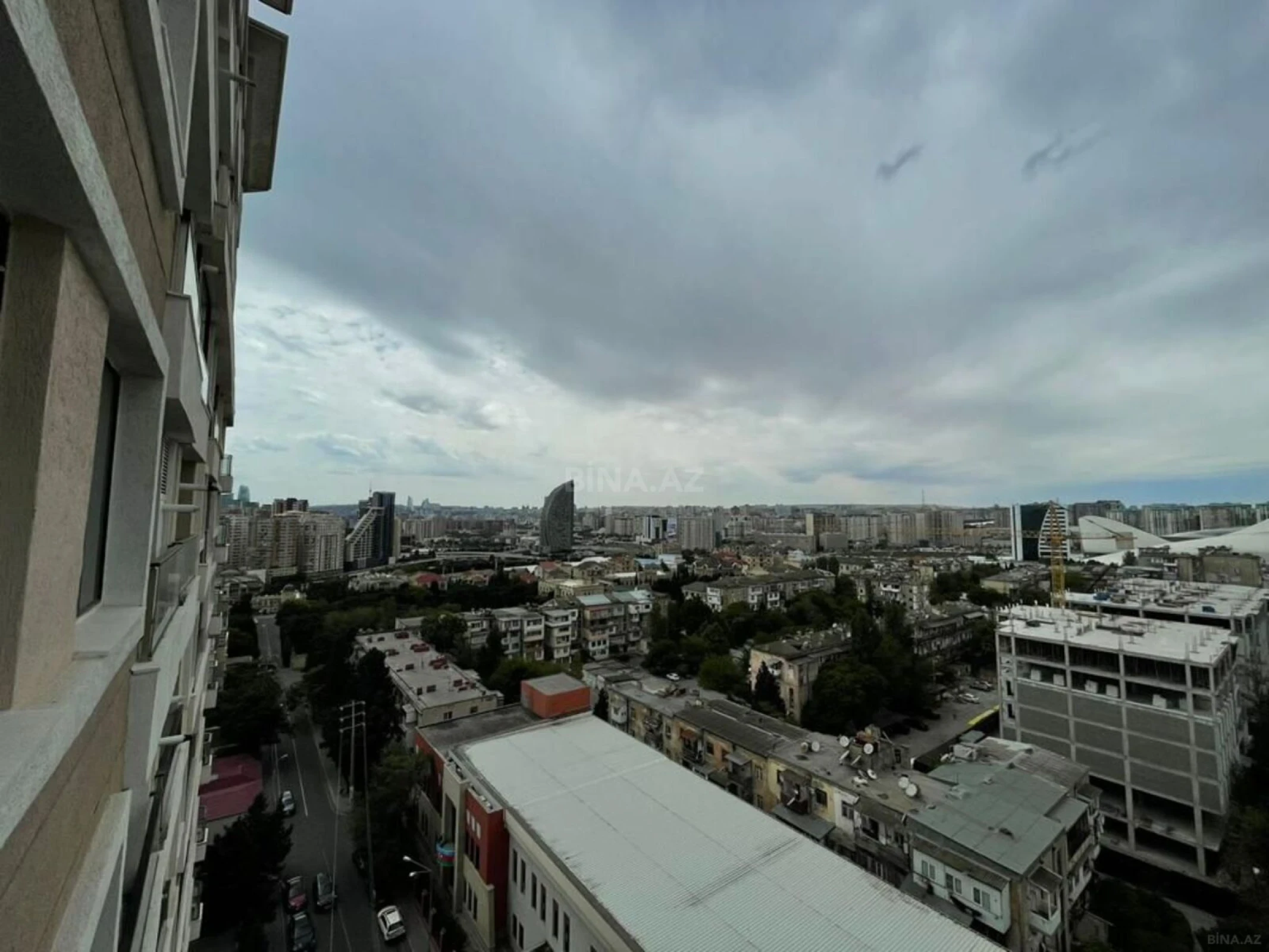 Kirayə verilir 2 otaqlı mənzil 85 m²