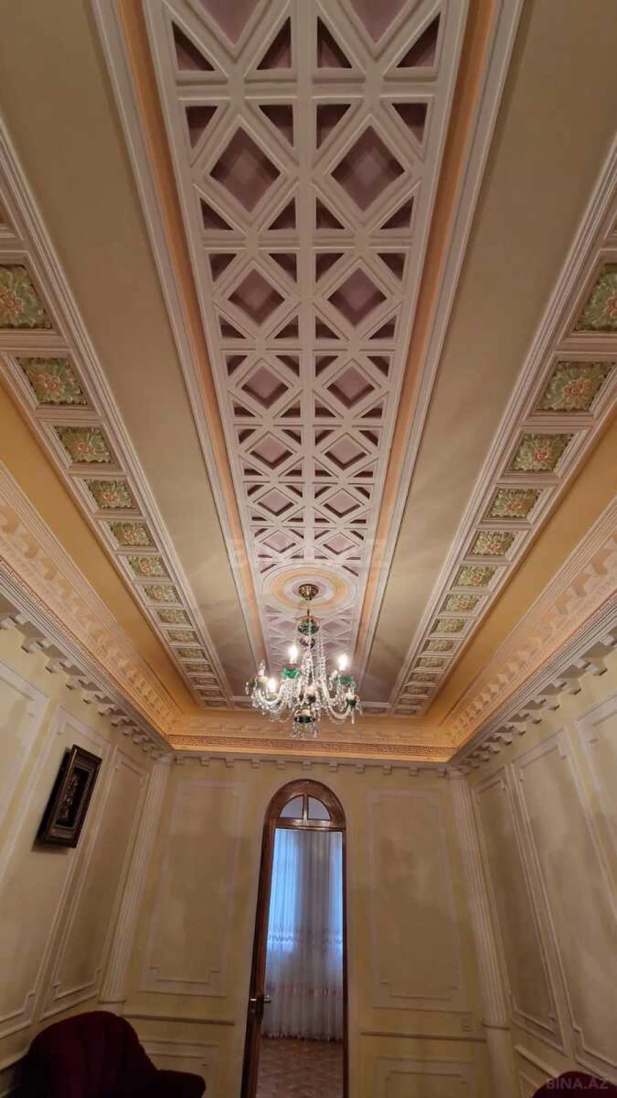 Satılır 7 otaqlı həyət evi 450 m²