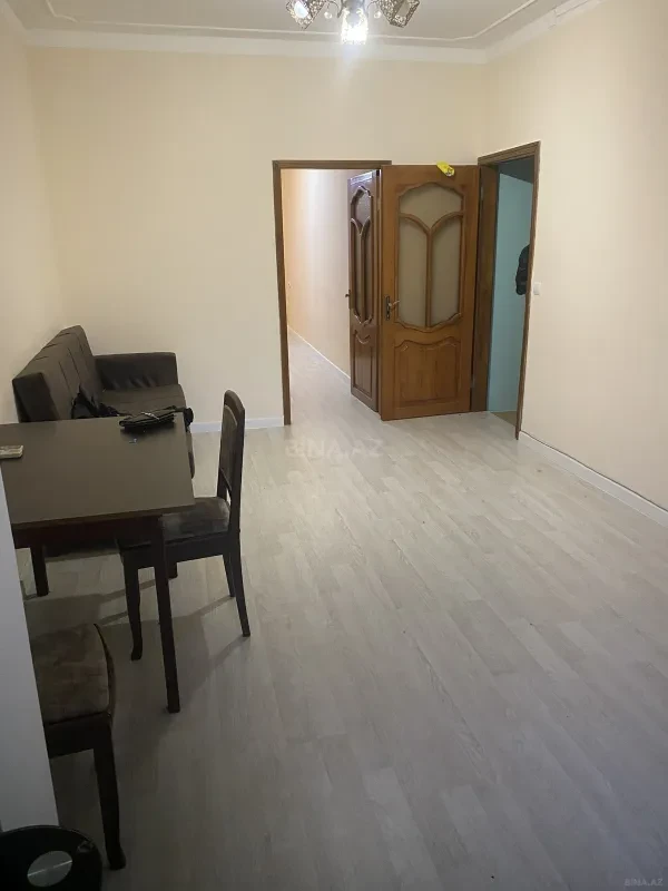 Kirayə verilir 2 otaqlı mənzil 60 m²