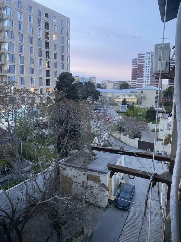 Kirayə verilir 2 otaqlı mənzil 60 m²
