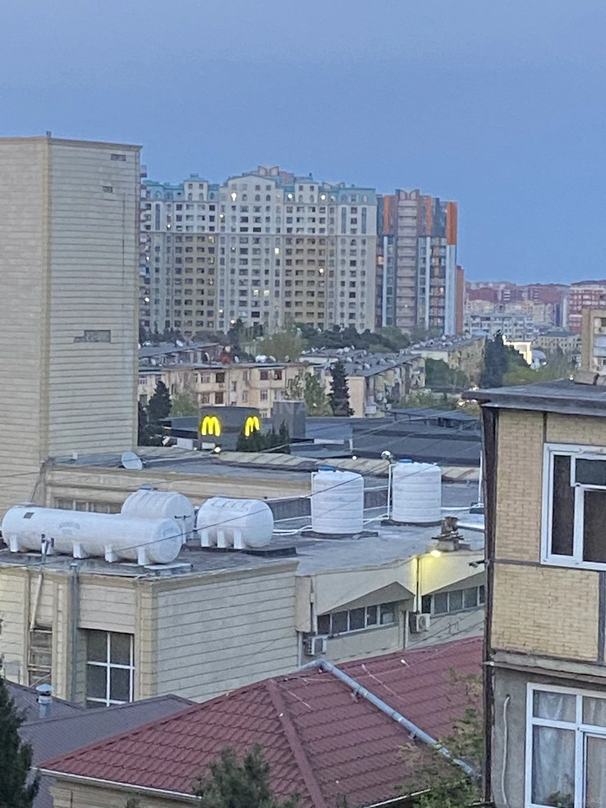 Kirayə verilir 2 otaqlı mənzil 60 m²