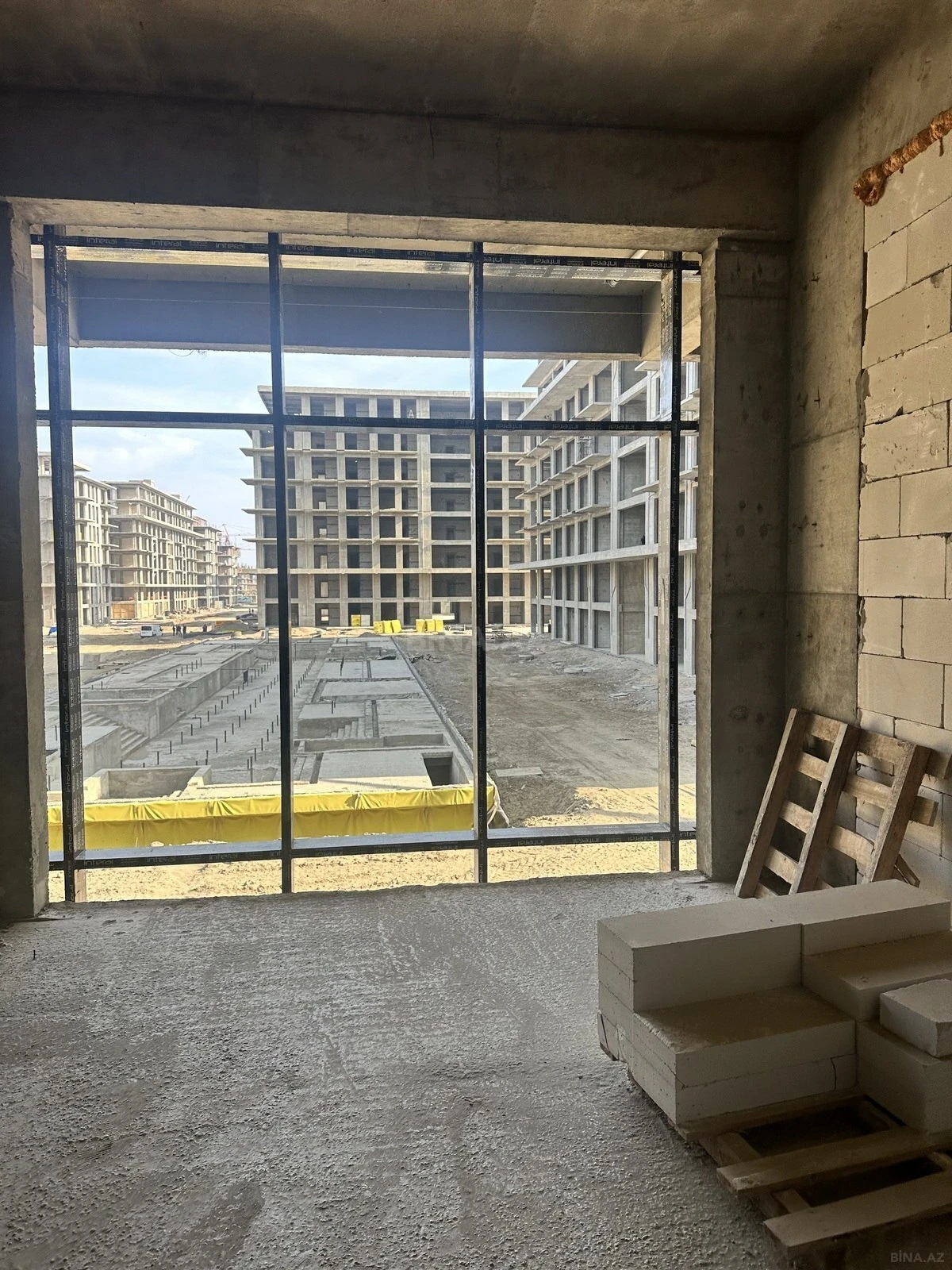 Satılır 1 otaqlı mənzil 40.7 m²