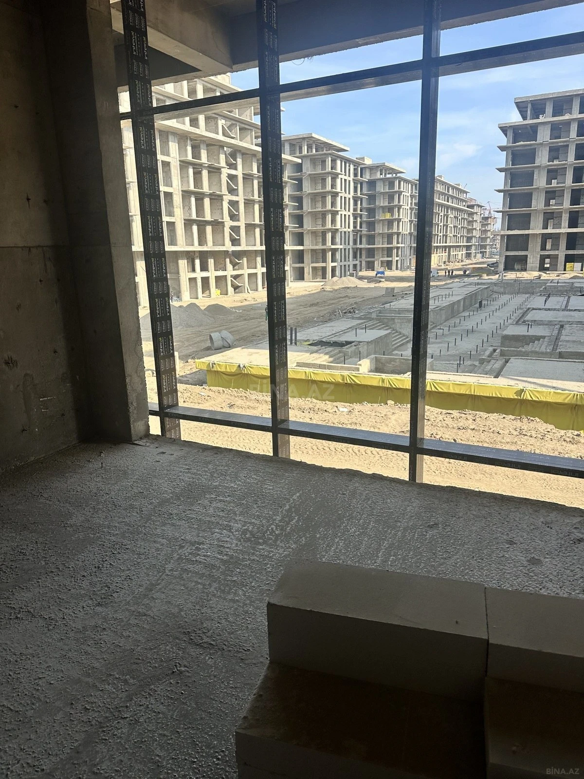 Satılır 1 otaqlı mənzil 40.7 m²