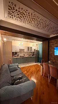 Kirayə verilir 2 otaqlı mənzil 53 m²