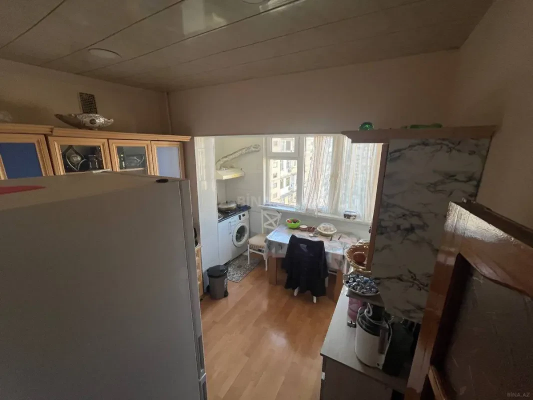 Satılır 4 otaqlı mənzil 110 m²
