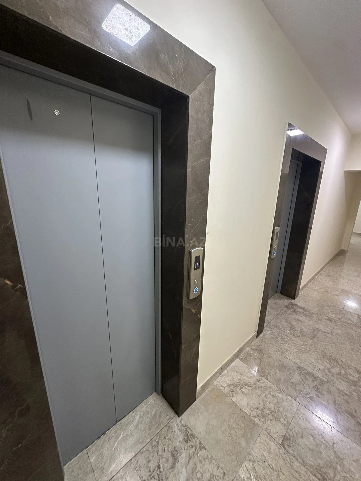 Satılır 3 otaqlı mənzil 114 m²
