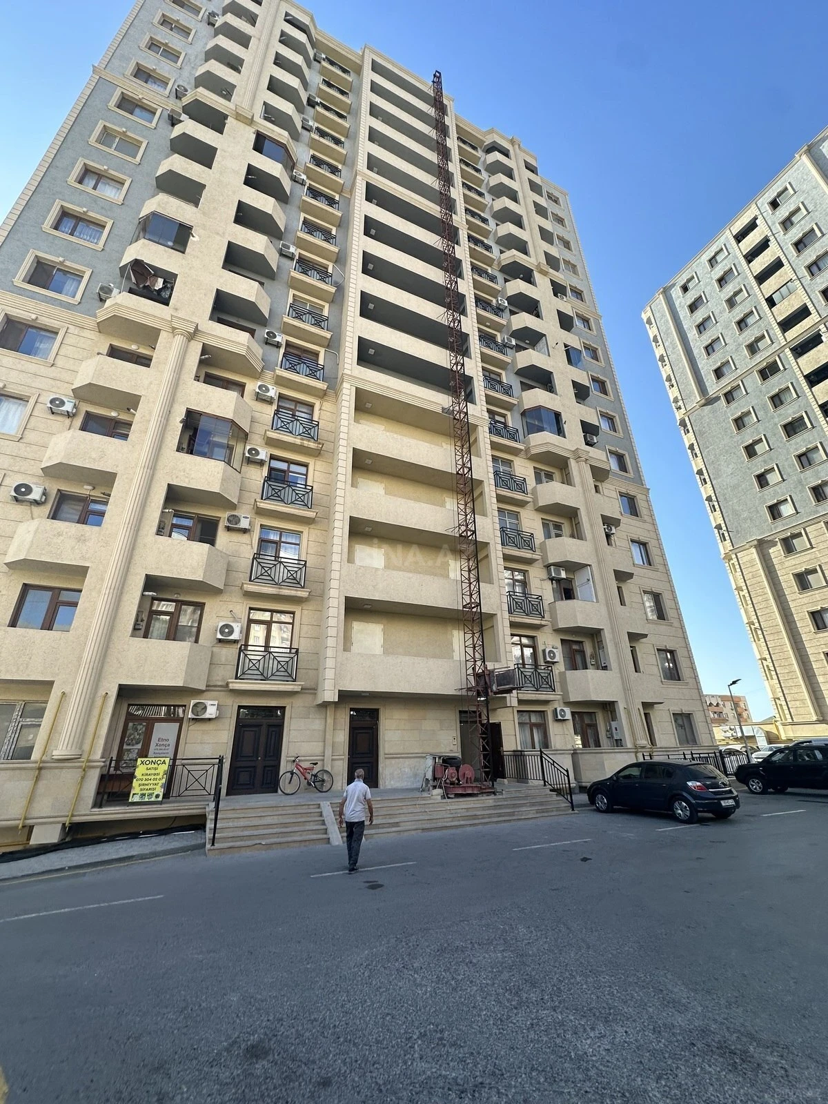 Satılır 3 otaqlı mənzil 114 m²