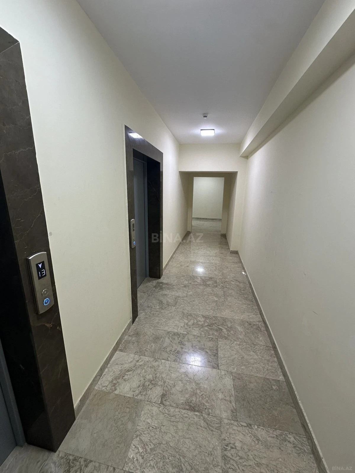 Satılır 3 otaqlı mənzil 114 m²