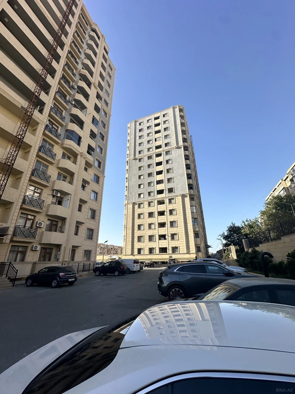 Satılır 3 otaqlı mənzil 114 m²