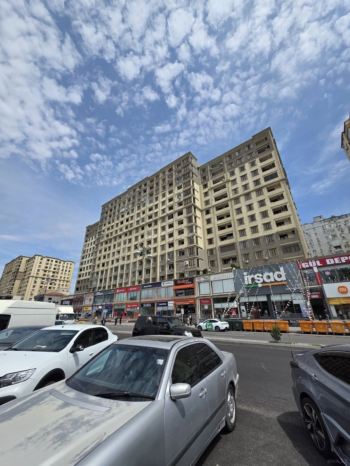 Satılır 3 otaqlı mənzil 95 m²