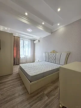 Satılır 3 otaqlı mənzil 95 m²