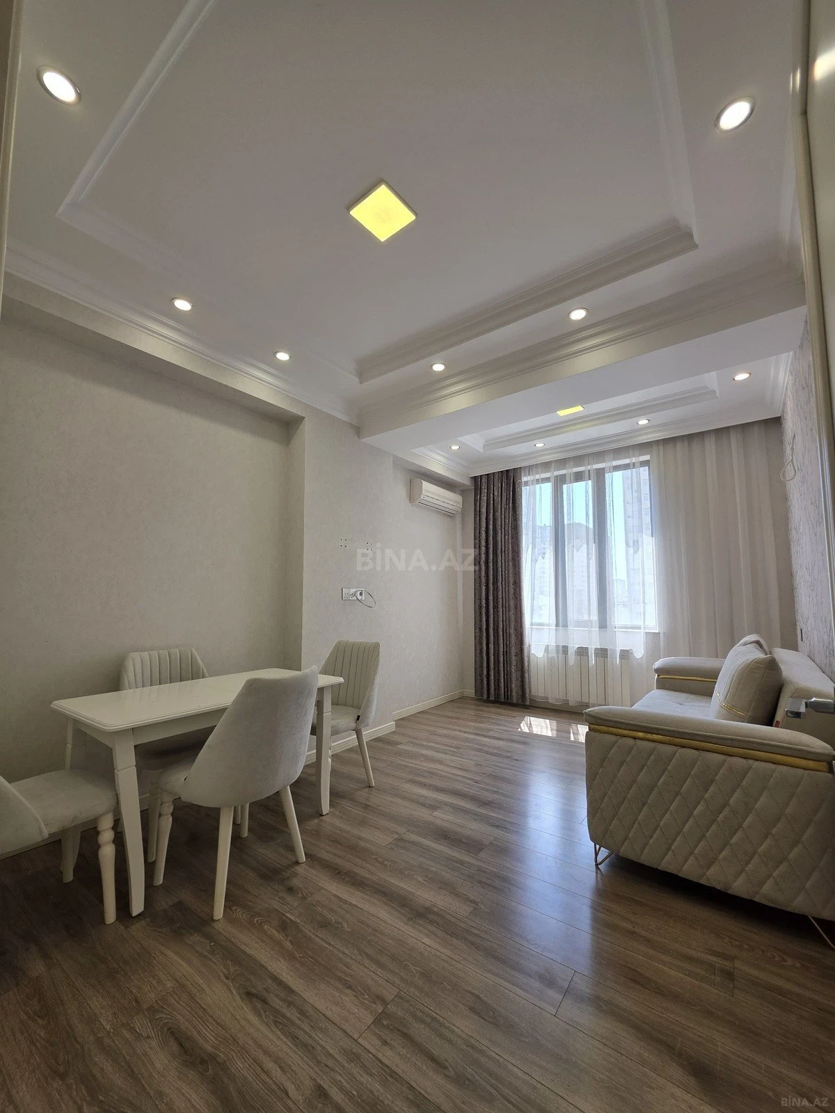 Satılır 3 otaqlı mənzil 95 m²