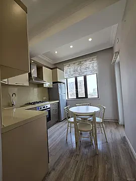 Satılır 3 otaqlı mənzil 95 m²
