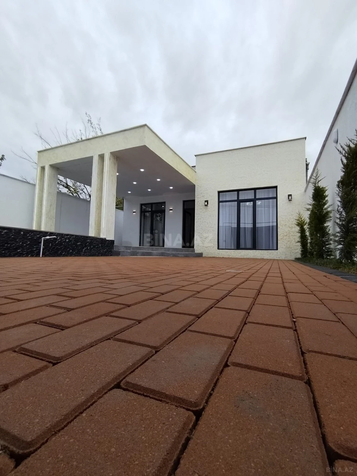 Satılır 4 otaqlı həyət evi 150 m²