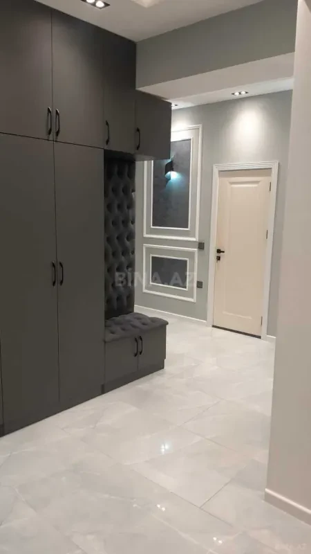 Kirayə verilir 2 otaqlı mənzil 61 m²