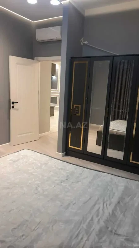 Kirayə verilir 2 otaqlı mənzil 61 m²