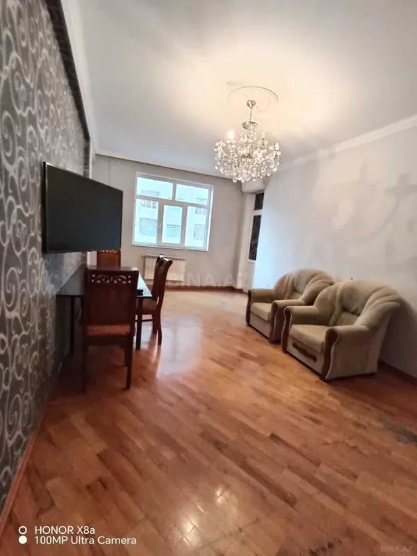 Satılır 2 otaqlı mənzil 90 m²