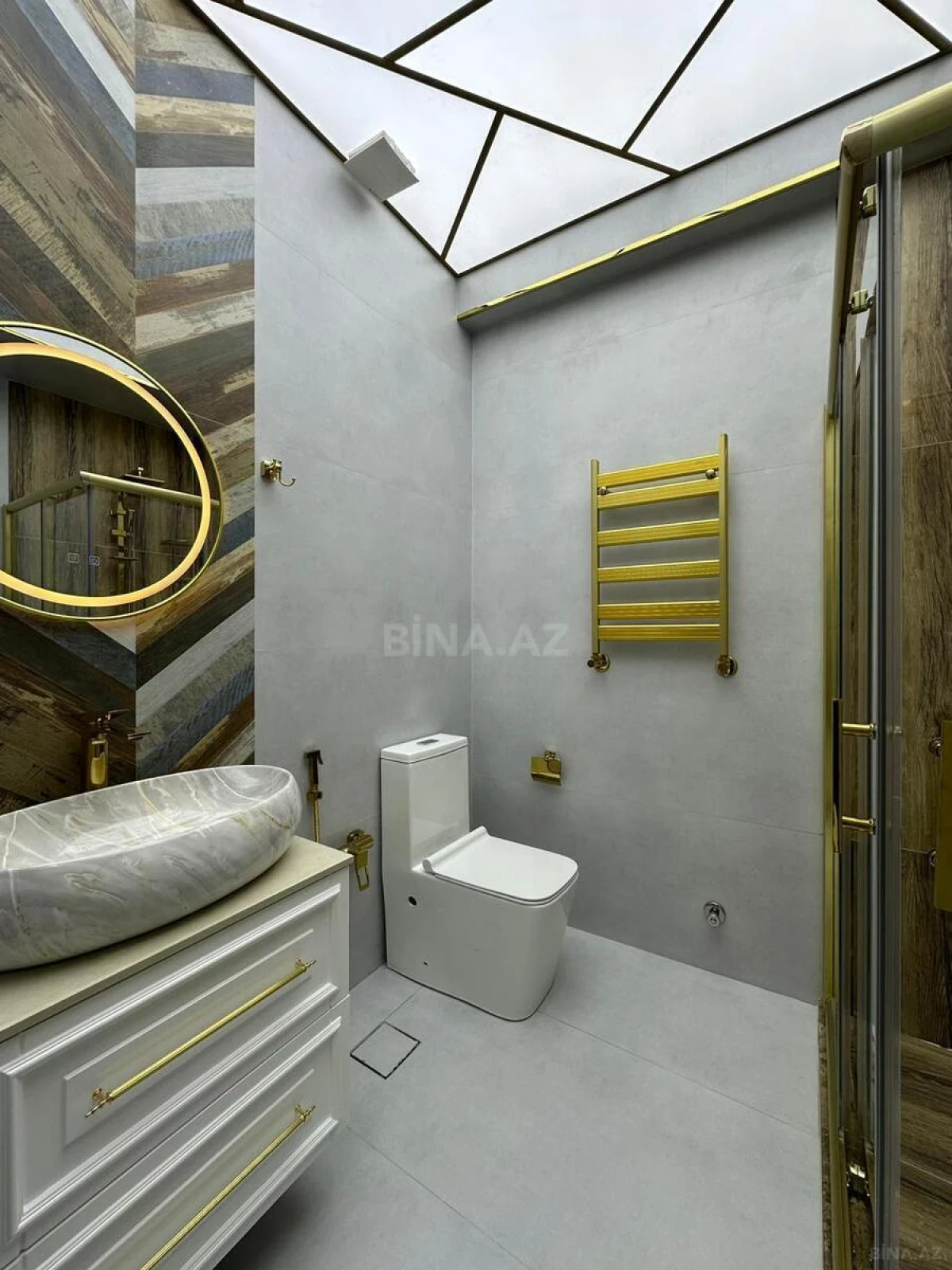 Satılır 2 otaqlı mənzil 55 m²