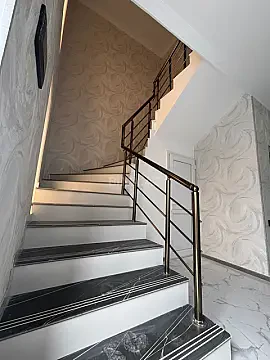 Satılır 5 otaqlı həyət evi 140 m²