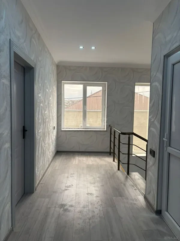 Satılır 5 otaqlı həyət evi 140 m²
