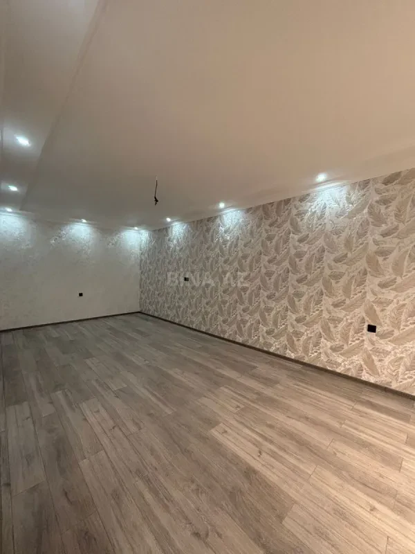 Satılır 5 otaqlı həyət evi 140 m²