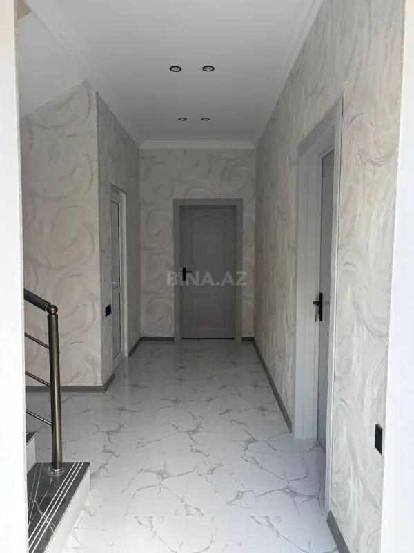 Satılır 5 otaqlı həyət evi 140 m²