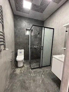 Satılır 5 otaqlı həyət evi 140 m²