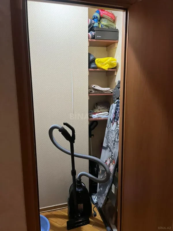 Kirayə verilir 4 otaqlı mənzil 185 m²