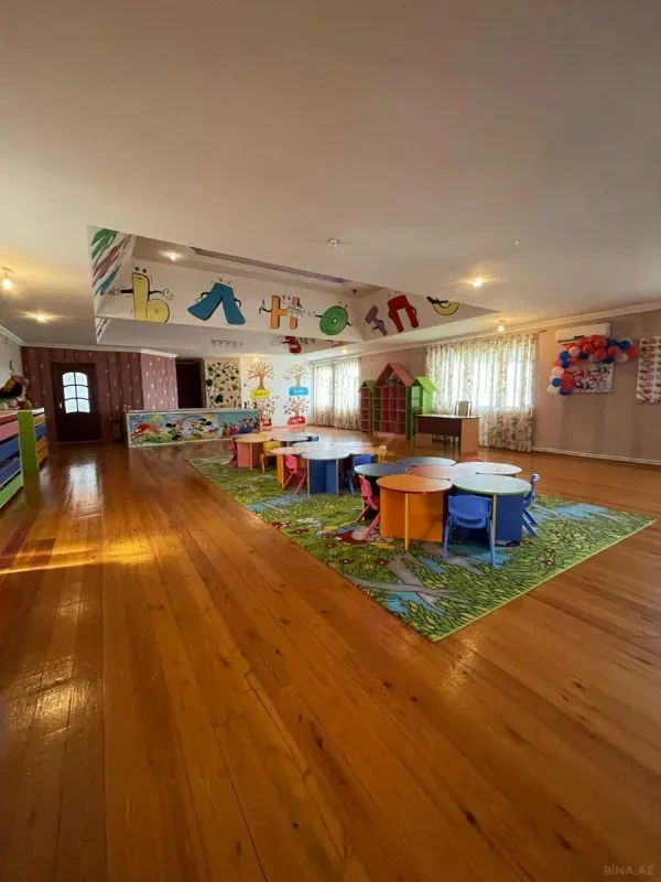 Satılır 7 otaqlı həyət evi 500 m²