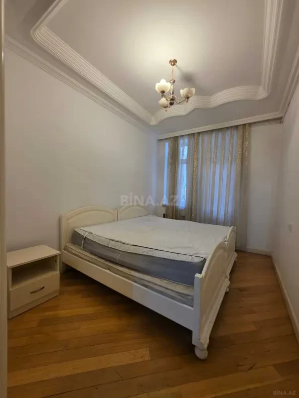 Kirayə verilir 2 otaqlı mənzil 65 m²