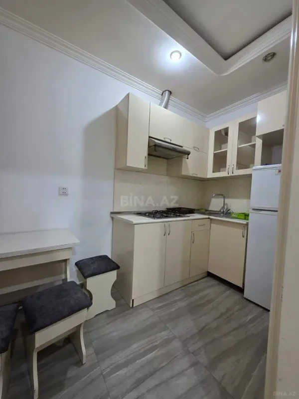 Kirayə verilir 2 otaqlı mənzil 65 m²