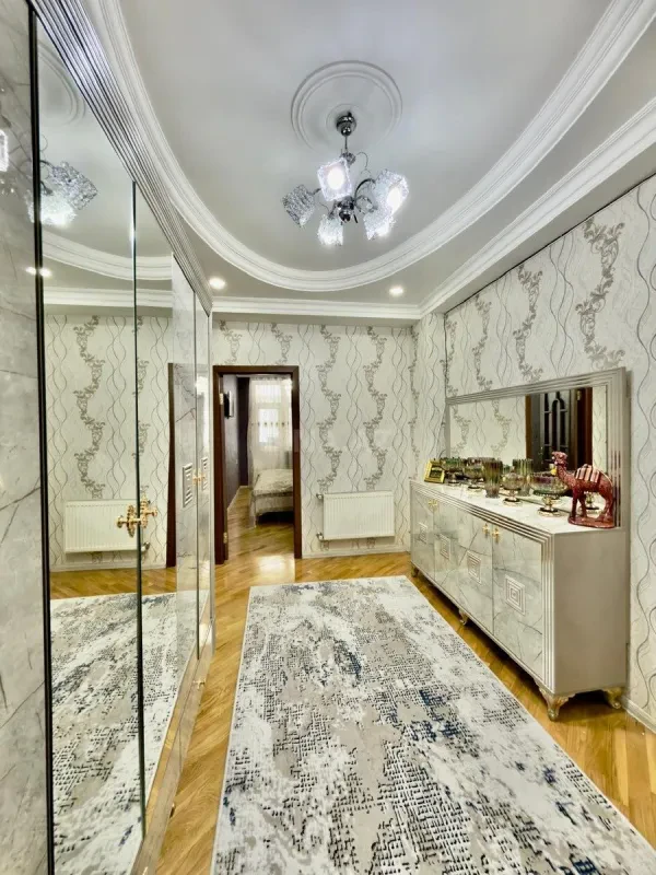 Satılır 3 otaqlı mənzil 99 m²