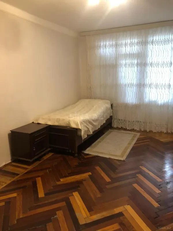Kirayə verilir 2 otaqlı mənzil 50 m²