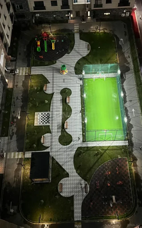 Satılır 4 otaqlı mənzil 172 m²
