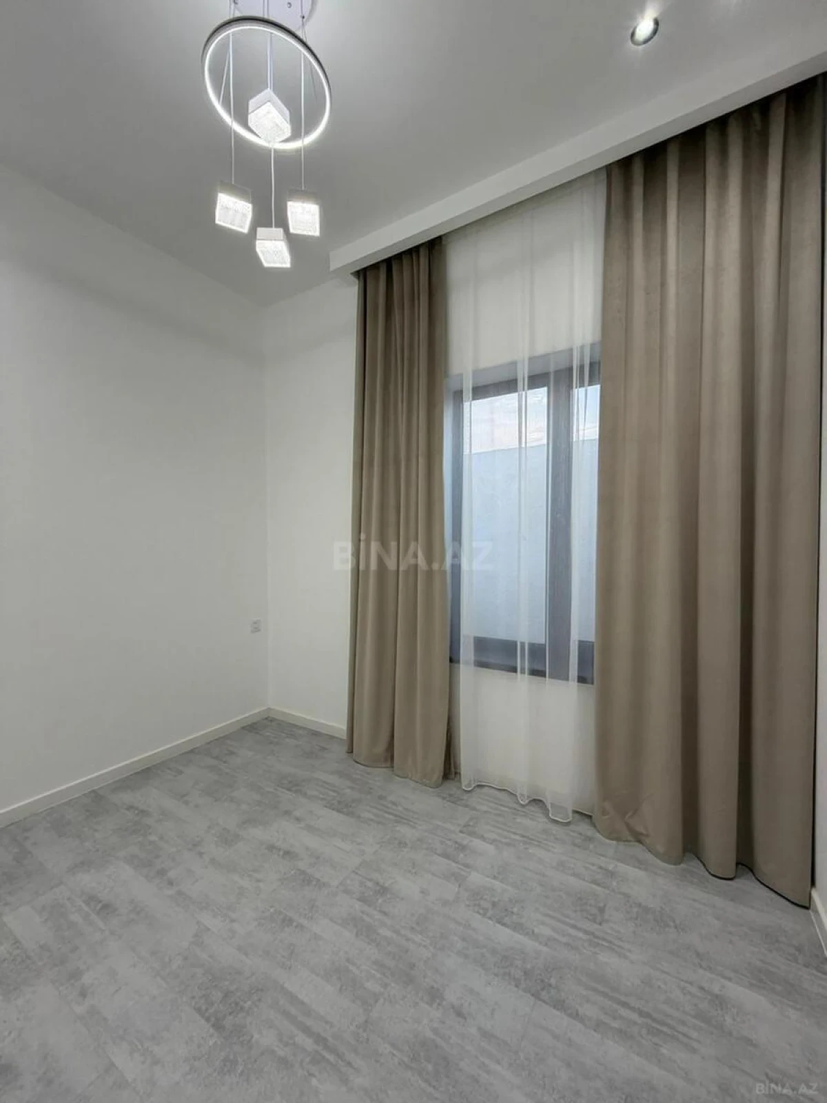 Satılır 4 otaqlı həyət evi 140 m²