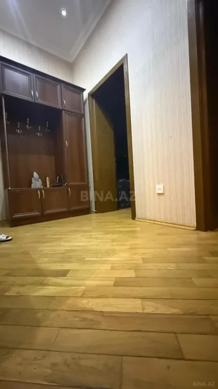 Kirayə verilir 2 otaqlı mənzil 65 m²