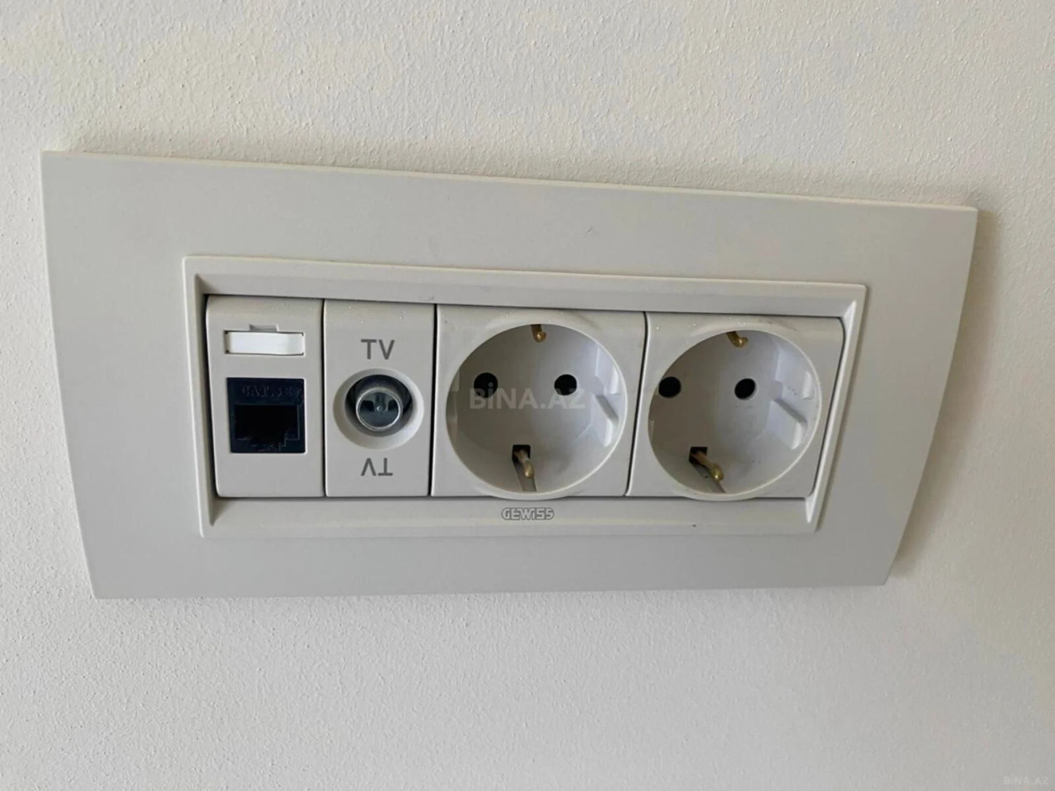 Satılır 2 otaqlı mənzil 68.3 m²