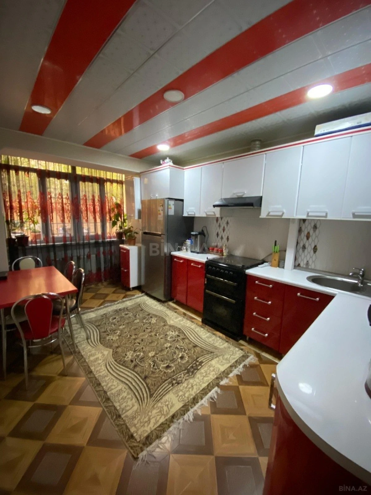 Satılır 2 otaqlı mənzil 60 m²