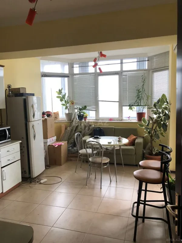 Kirayə verilir 3 otaqlı ofis 150 m²