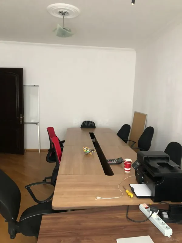 Kirayə verilir 3 otaqlı ofis 150 m²
