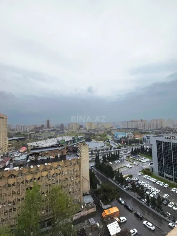 Satılır 2 otaqlı mənzil 83 m²