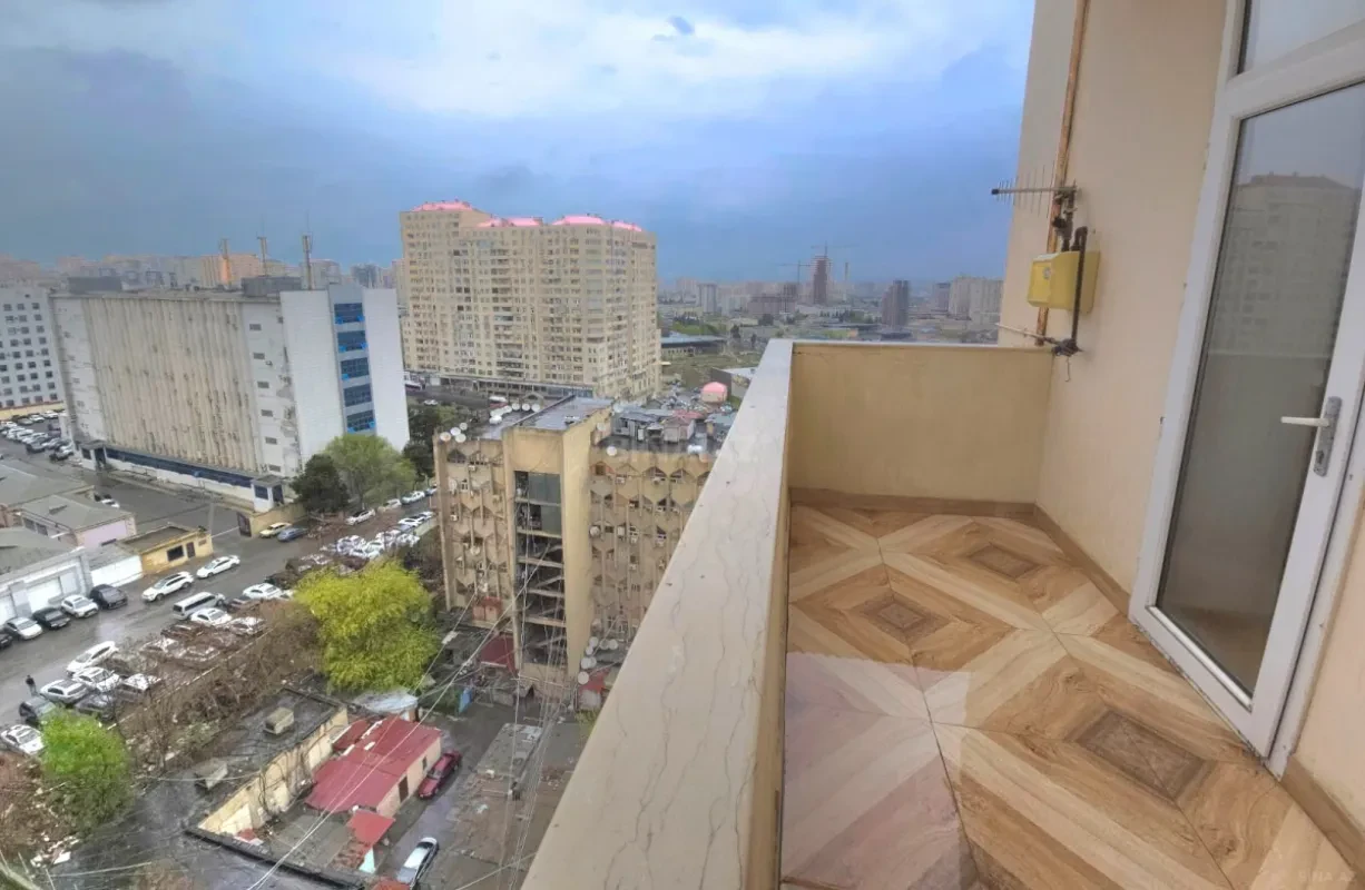 Satılır 2 otaqlı mənzil 83 m²