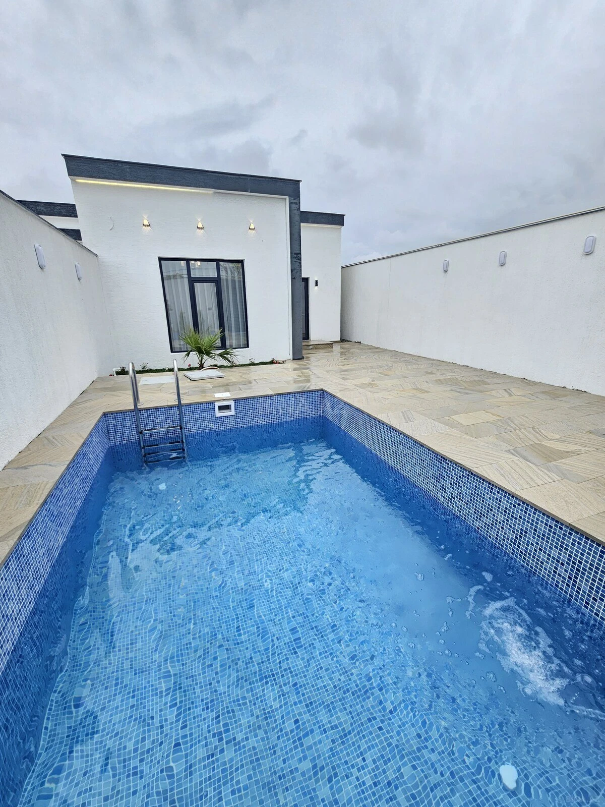 Satılır 3 otaqlı həyət evi 90 m²