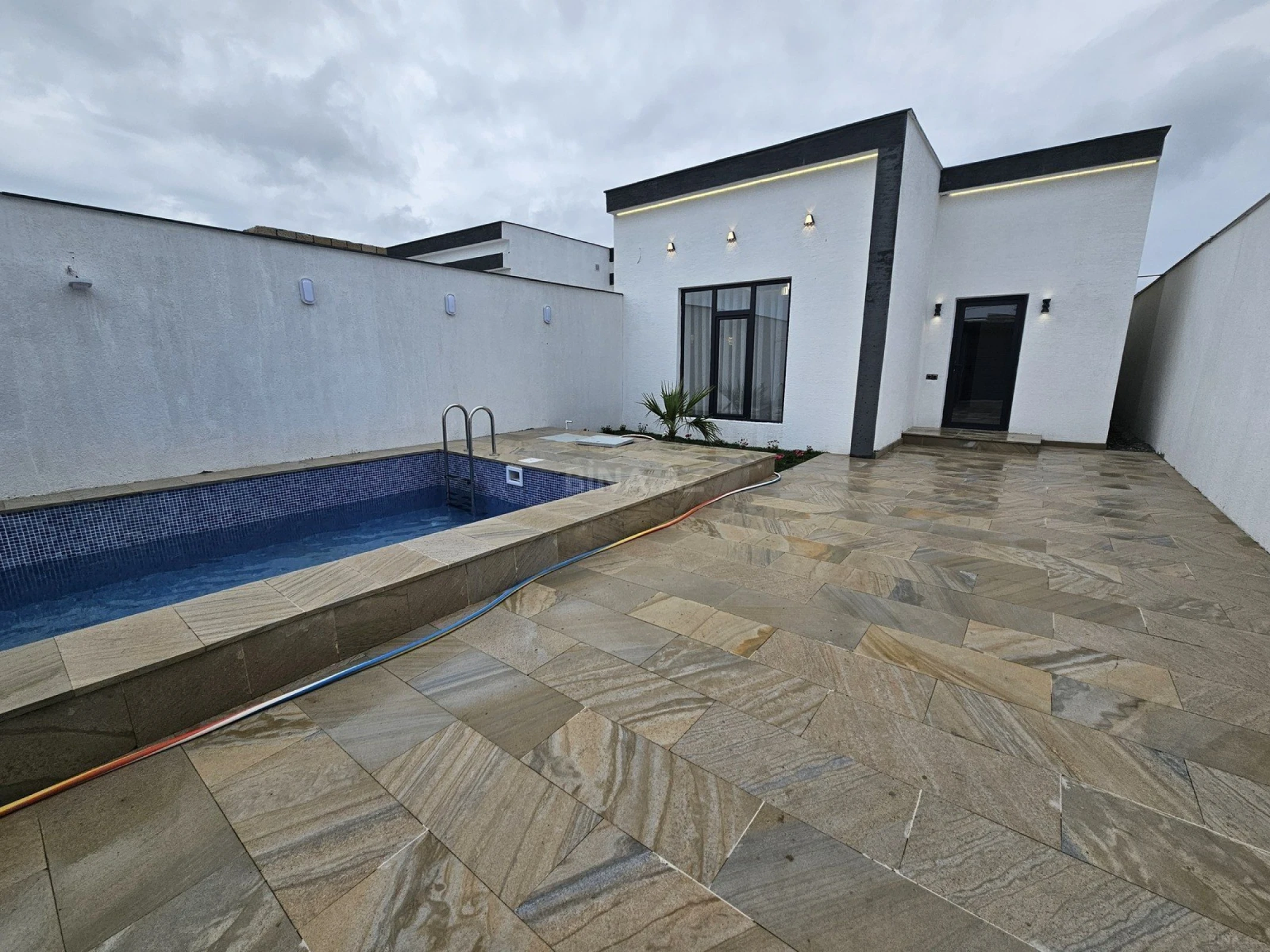 Satılır 3 otaqlı həyət evi 90 m²