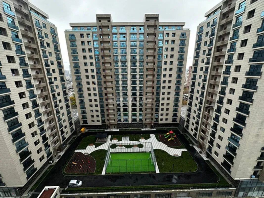 Kirayə verilir 2 otaqlı mənzil 80 m²