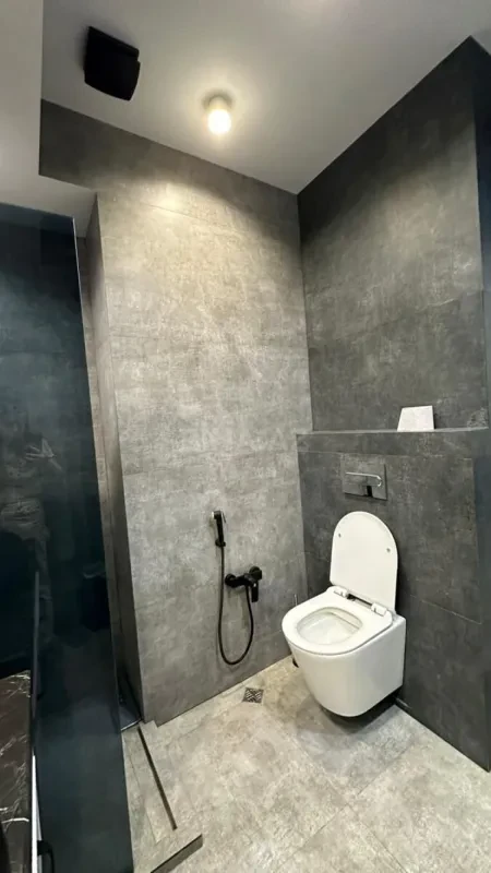 Kirayə verilir 2 otaqlı mənzil 80 m²