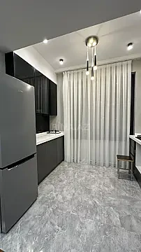 Kirayə verilir 2 otaqlı mənzil 80 m²
