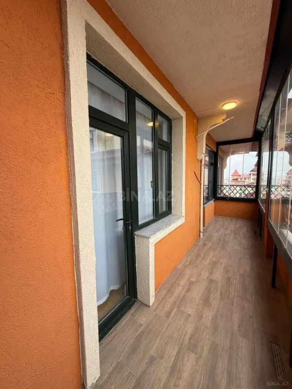 Satılır 4 otaqlı mənzil 200 m²